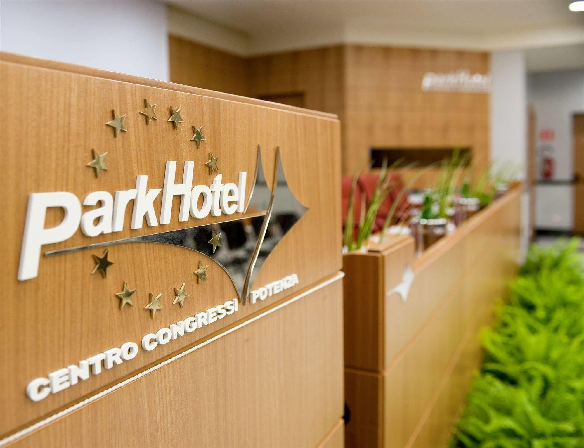 Park Hotel Centro Congressi Potenza Exterior foto